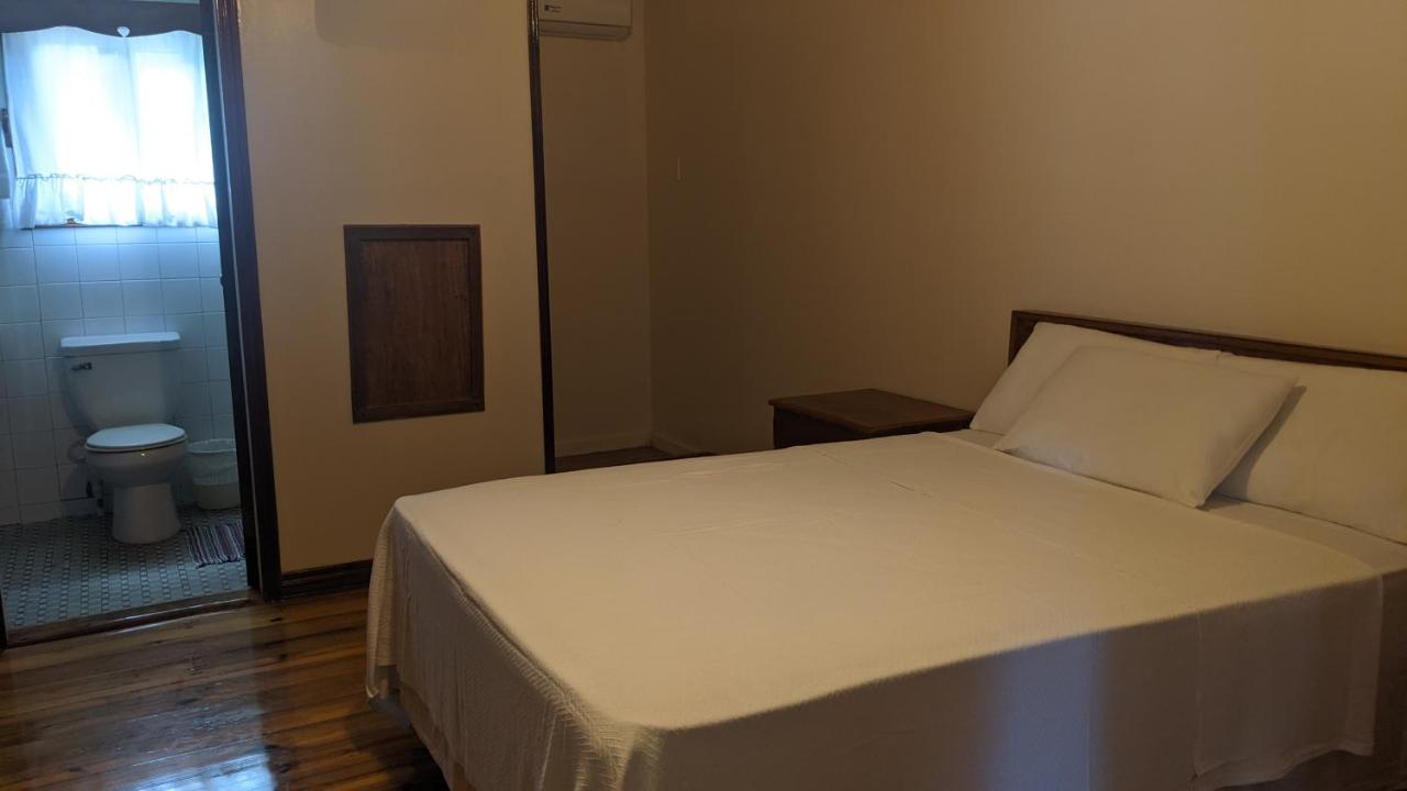 Coral View Beach Resort Útila Eksteriør billede